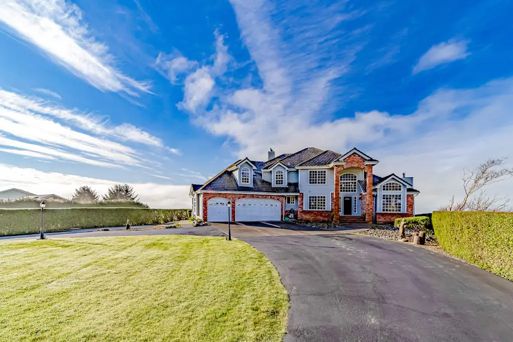 Brookings Oceanfront Estate