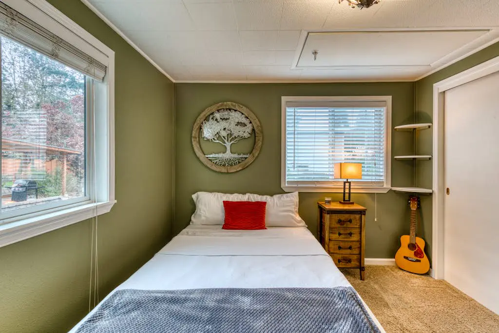 Remodeled, dog-friendly Willamette Valley home with large fenced yard