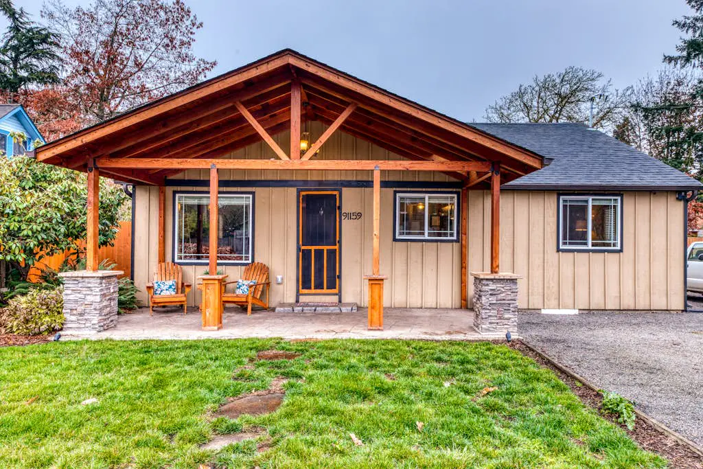 Remodeled, dog-friendly Willamette Valley home with large fenced yard