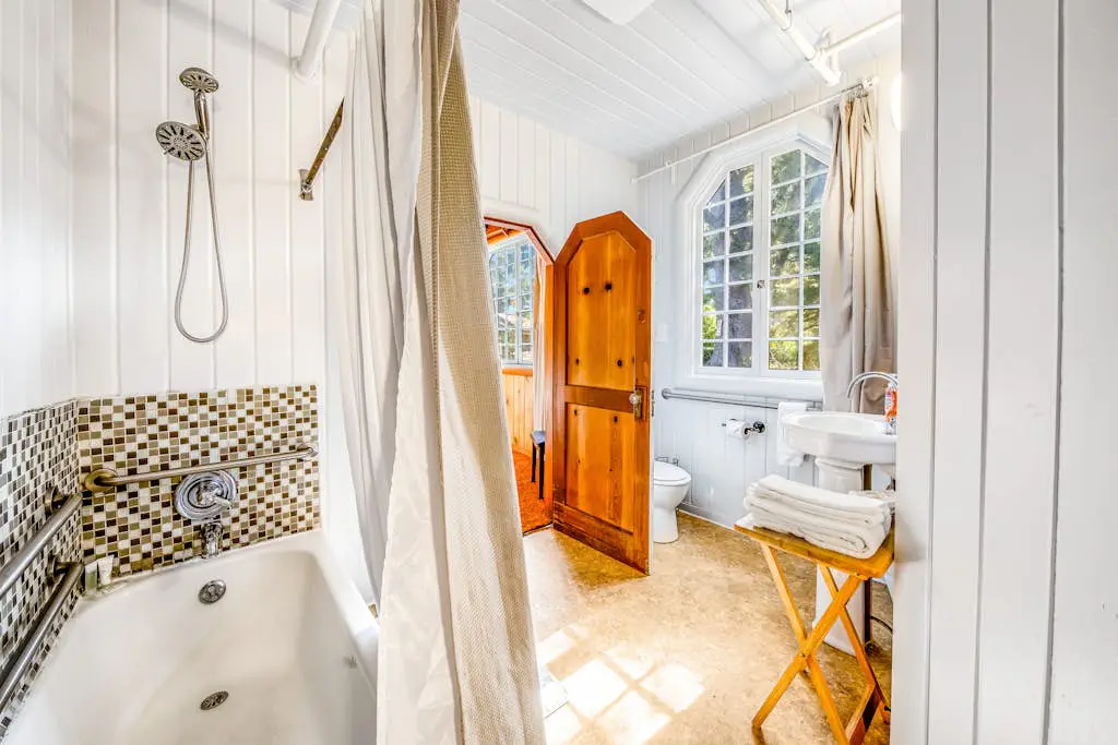 Dog-Friendly Home with Sea Views on Little Beach and Half-Mile to the Ocean