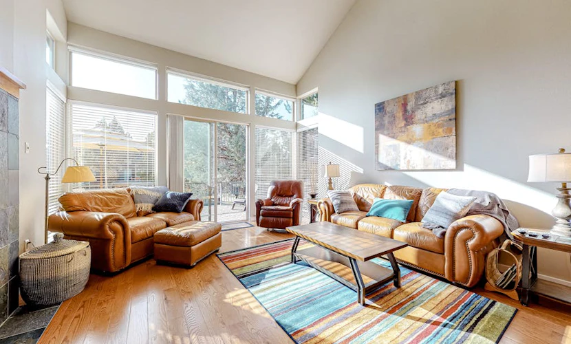 Creekside home with private hot tub & fireplace - access to pools, hot tub, gym