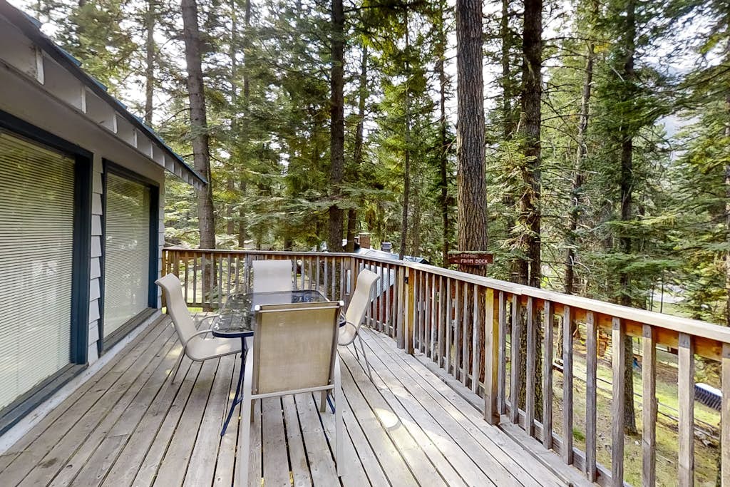 Dog-Friendly Home near Wallowa Lake w/Wraparound Deck, Free WiFi, Great Location