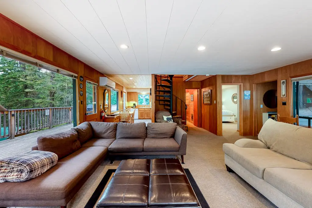 Cabin in the Pines