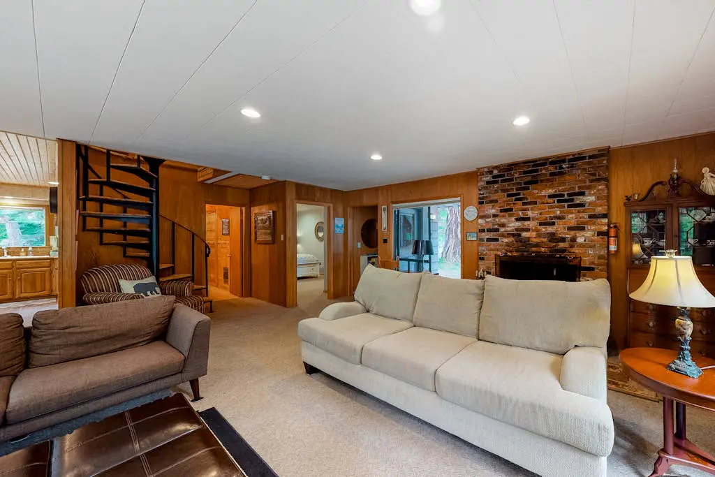 Cabin in the Pines