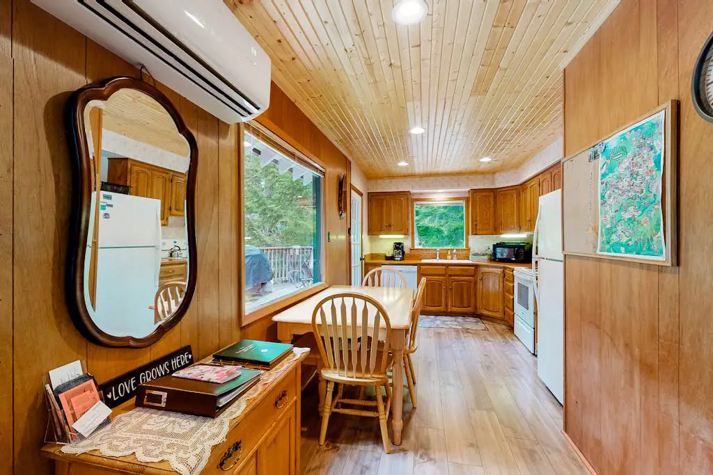 Cabin in the Pines