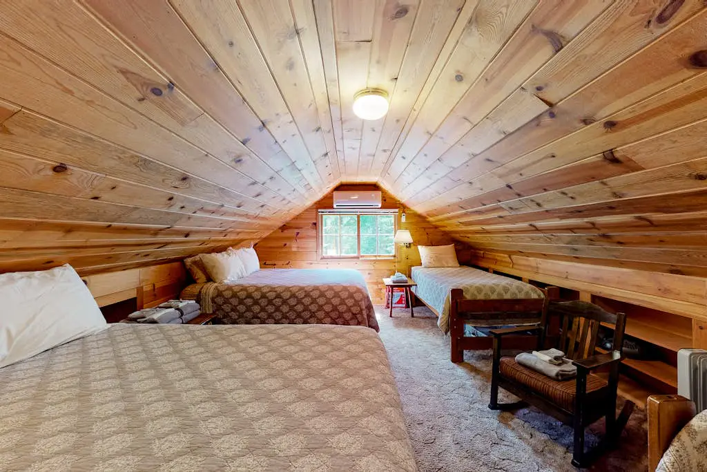 Cabin in the Pines