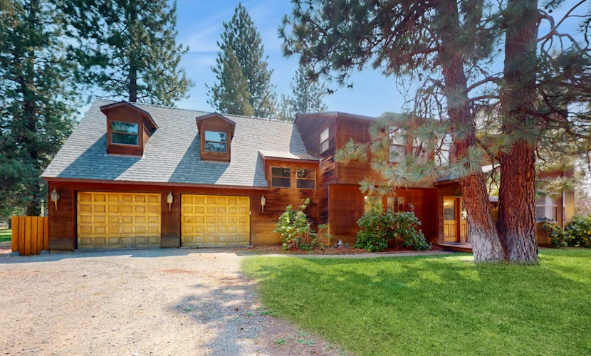 Grand Retreat on 5-Acre Lot with Private Hot Tub & Fireplaces, Mins to Slopes