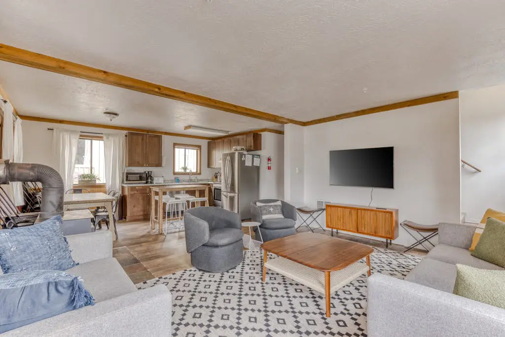 Little Trail Lodge - Unit B