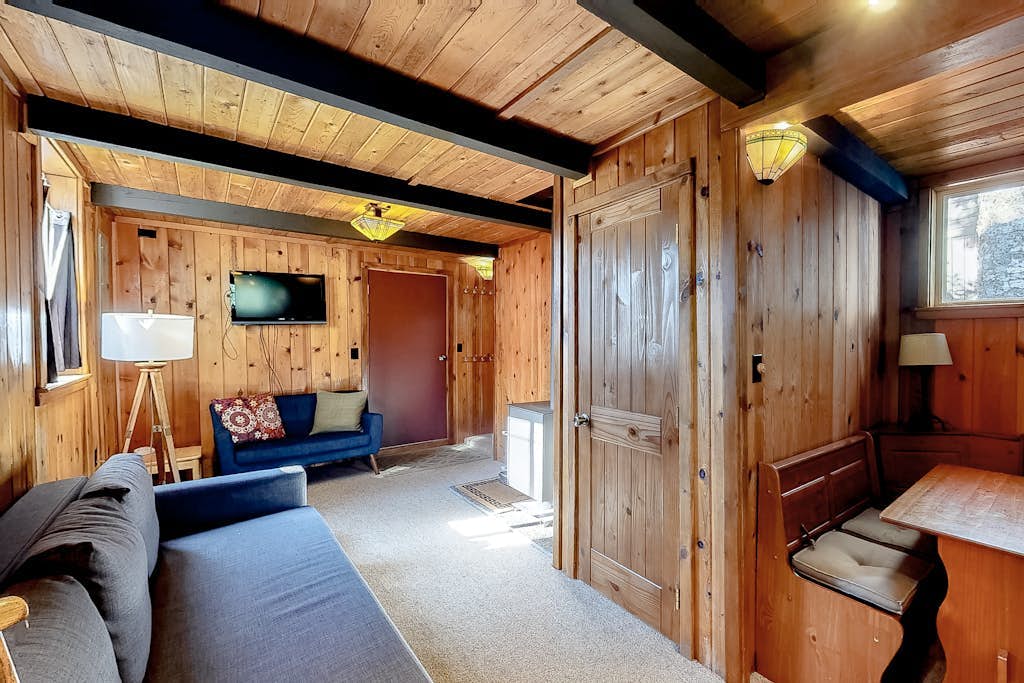 Cozy, comfortable cottage in Government Camp