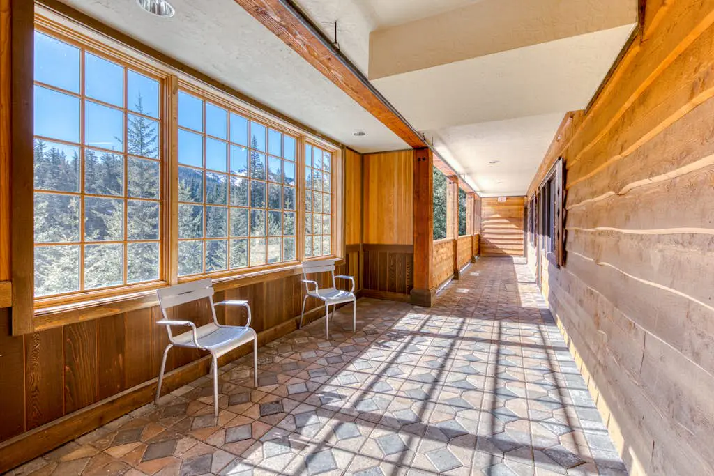 Luxury mountain home withshared pool & hot tub, patio, balcony views, & free WiFi