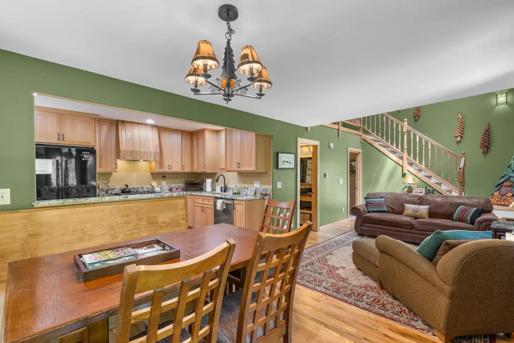 Roaring River Retreat