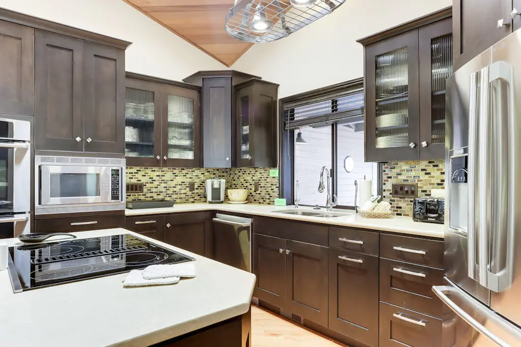 Spacious house with shared hot tub & pool, SHARC access, and private gas grill