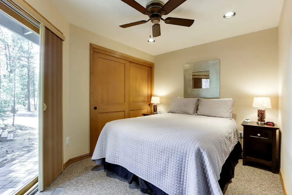 Spacious house with shared hot tub & pool, SHARC access, and private gas grill