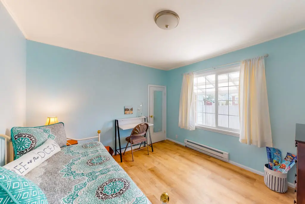 Waldport Bungalow