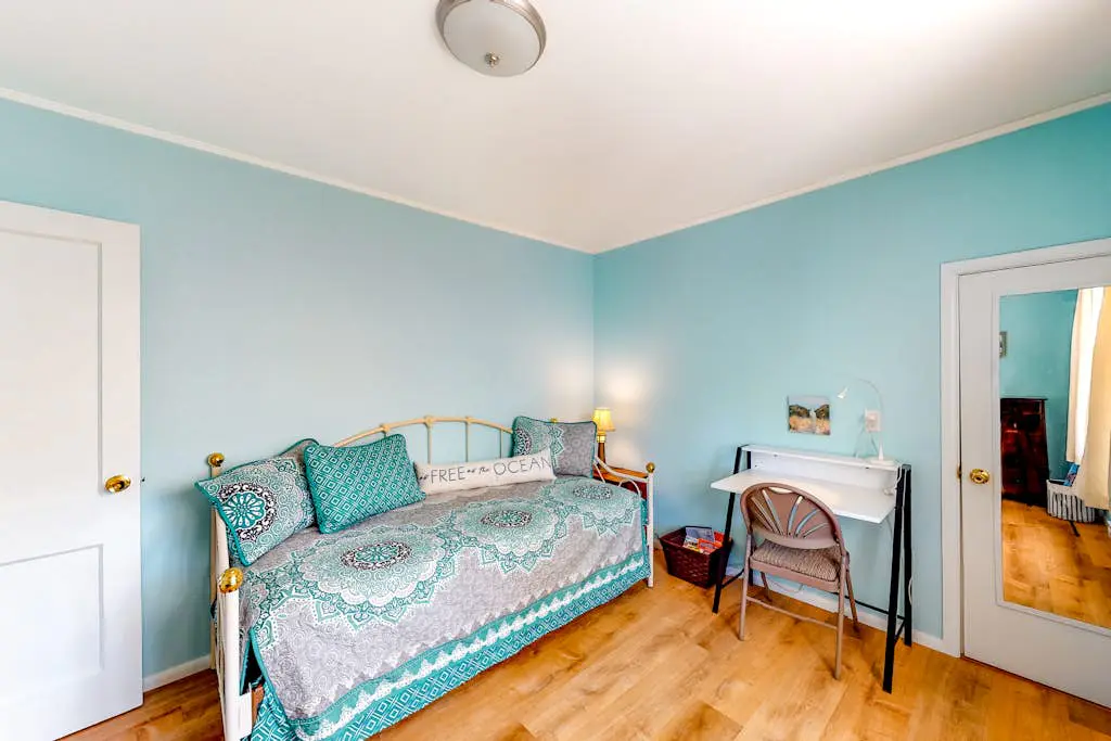 Waldport Bungalow