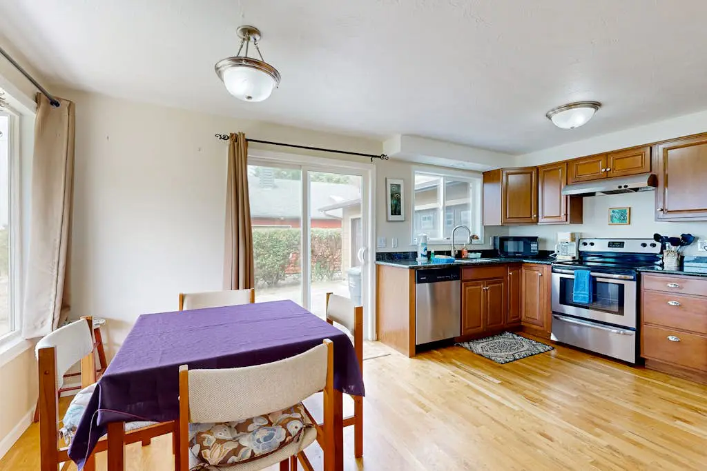 Experience Comfort and Serenity by the Sea, Dog Friendly with AC, & Patio