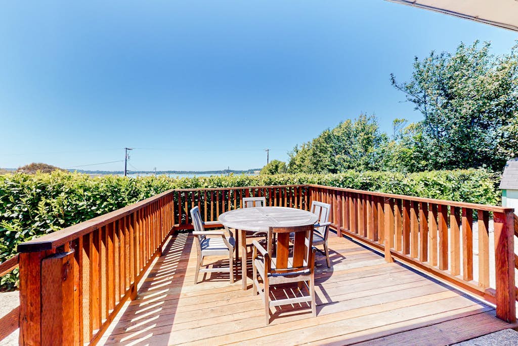 Golfers, Healthcare Heroes and Nature Lovers, Relax, and Unwind by the Coast