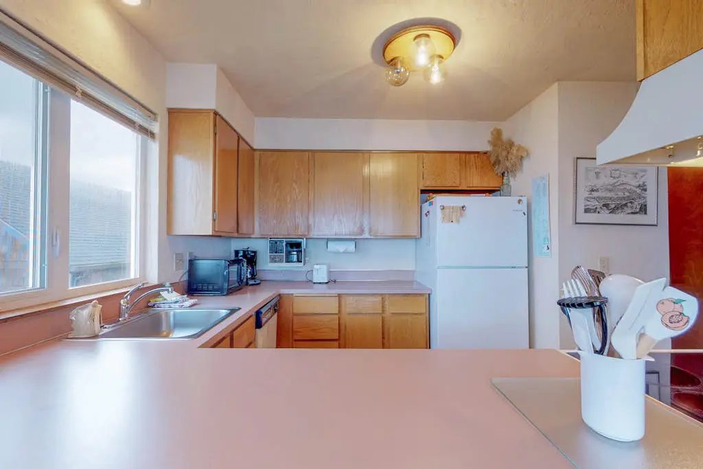 Nye Beach Lighthouse Vista