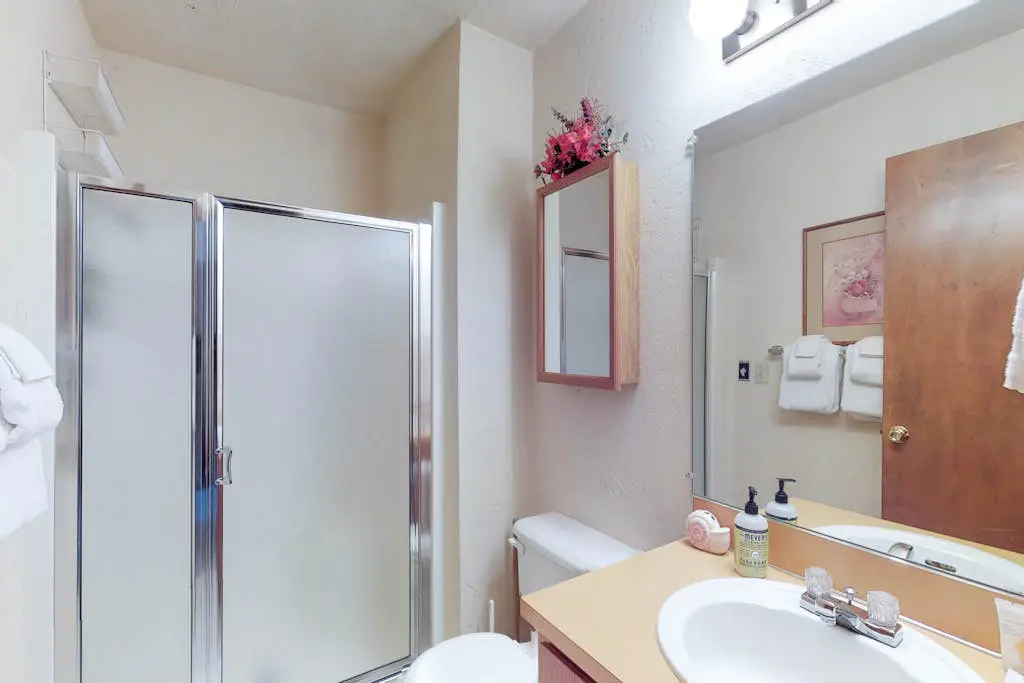 Nye Beach Lighthouse Vista