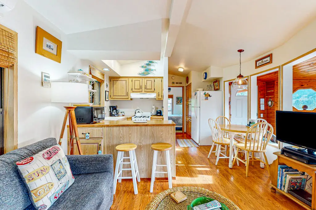 Whimsical Whaleshead -OV-10