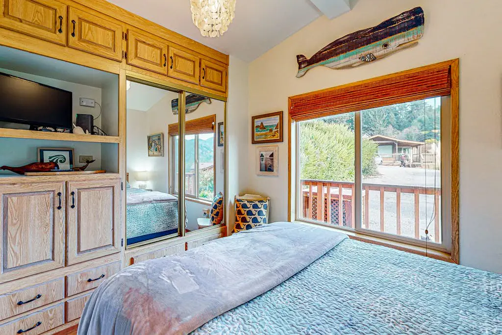 Whimsical Whaleshead -OV-10