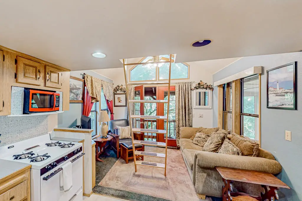 Whaleshead Cabin  C-13