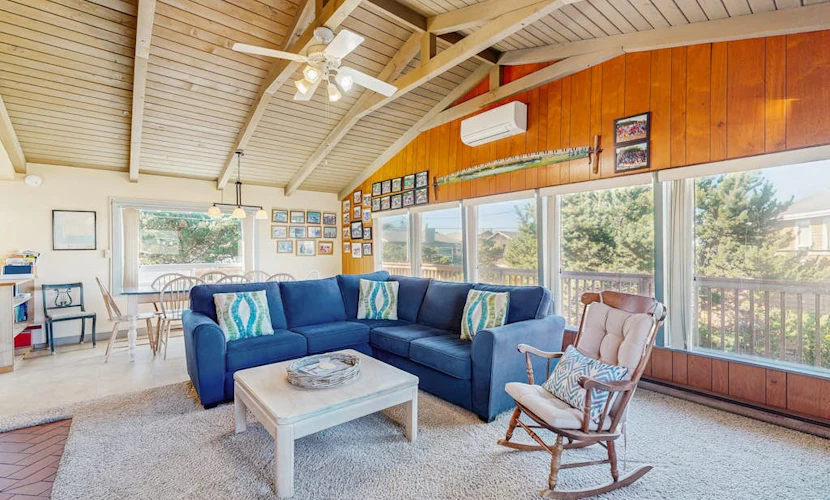 Dog-friendly home with electric fireplace, enclosed yard, deck, beach access