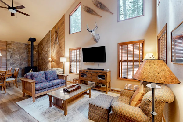 Cabin-style retreat with WiFi, private hot tub, & SHARC access