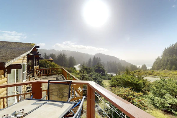 Coastal retreat with ocean views, patio, WiFi, streaming