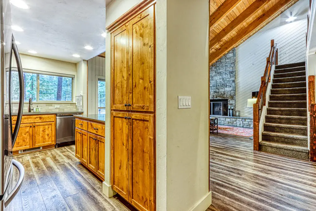 Dog-friendly home next to South Meadow pool with fireplace & washer&dryer