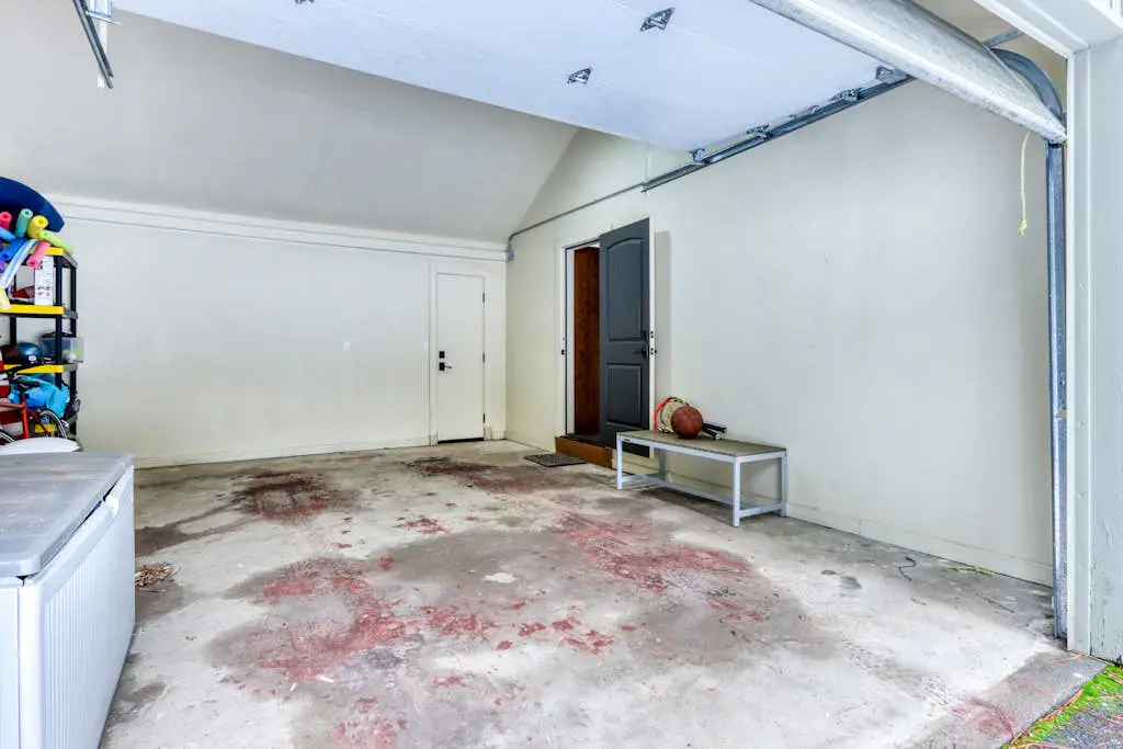 Dog-friendly home next to South Meadow pool with fireplace & washer&dryer