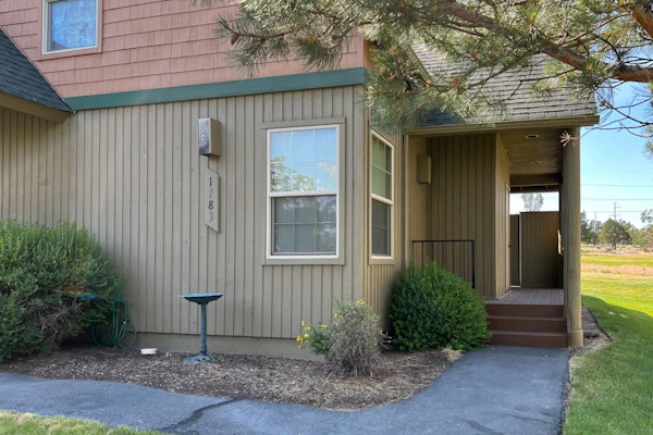 Golf course-view chalet with fireplace, pools, tennis, gym, golf, volleyball