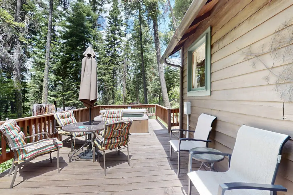 Pine Cone Cottage