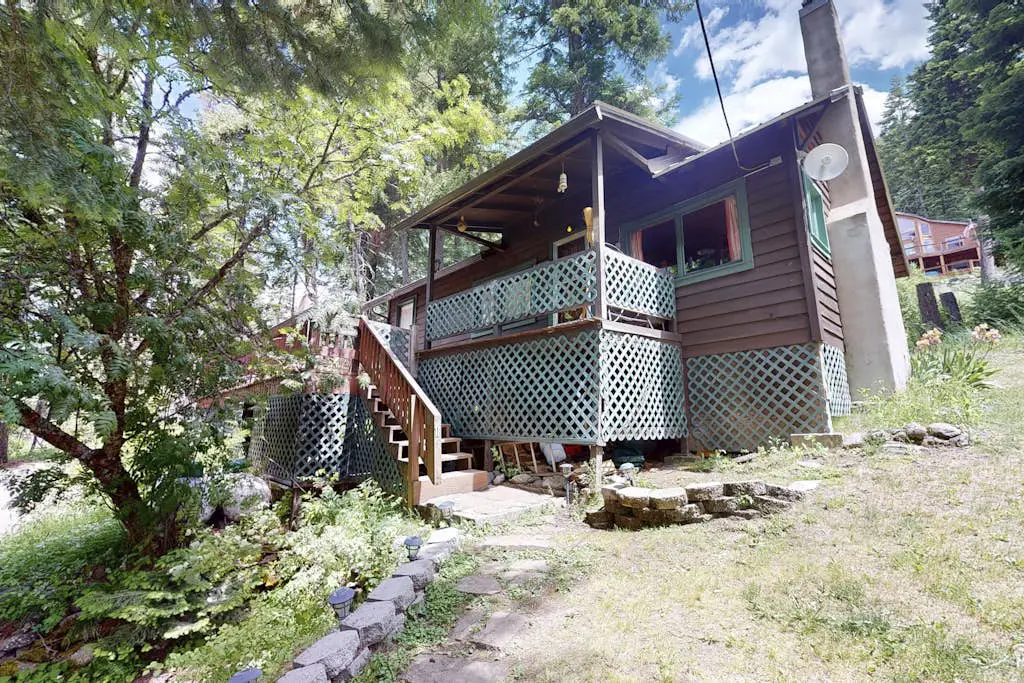 Pine Cone Cottage