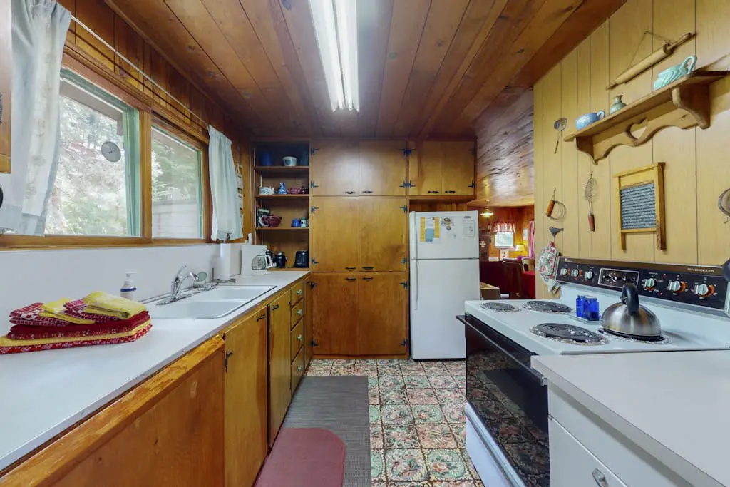 Pine Cone Cottage