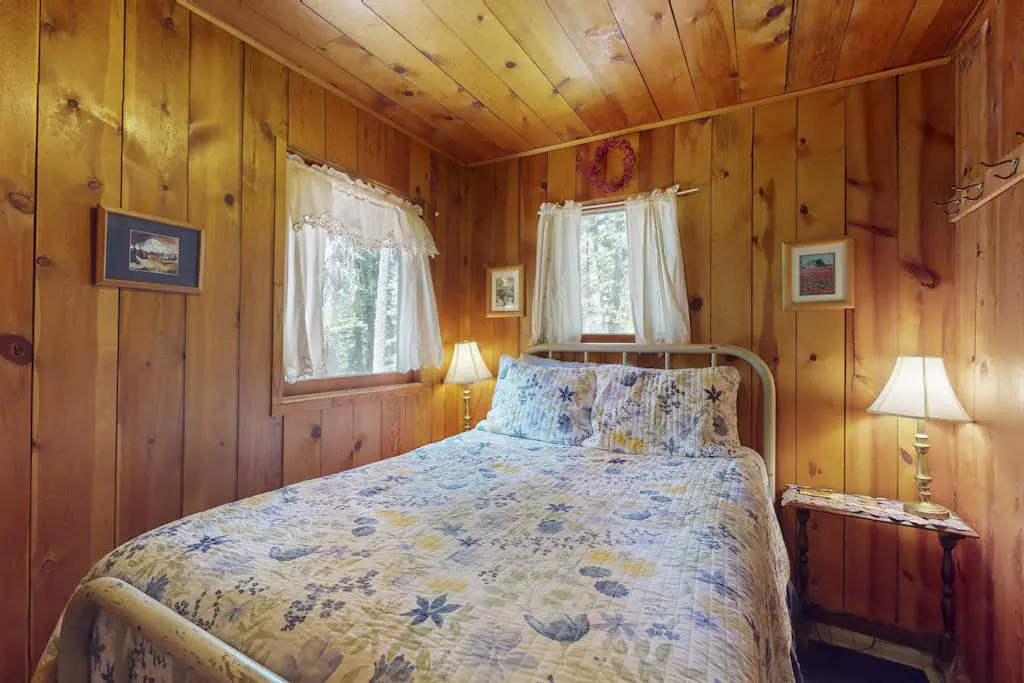 Pine Cone Cottage