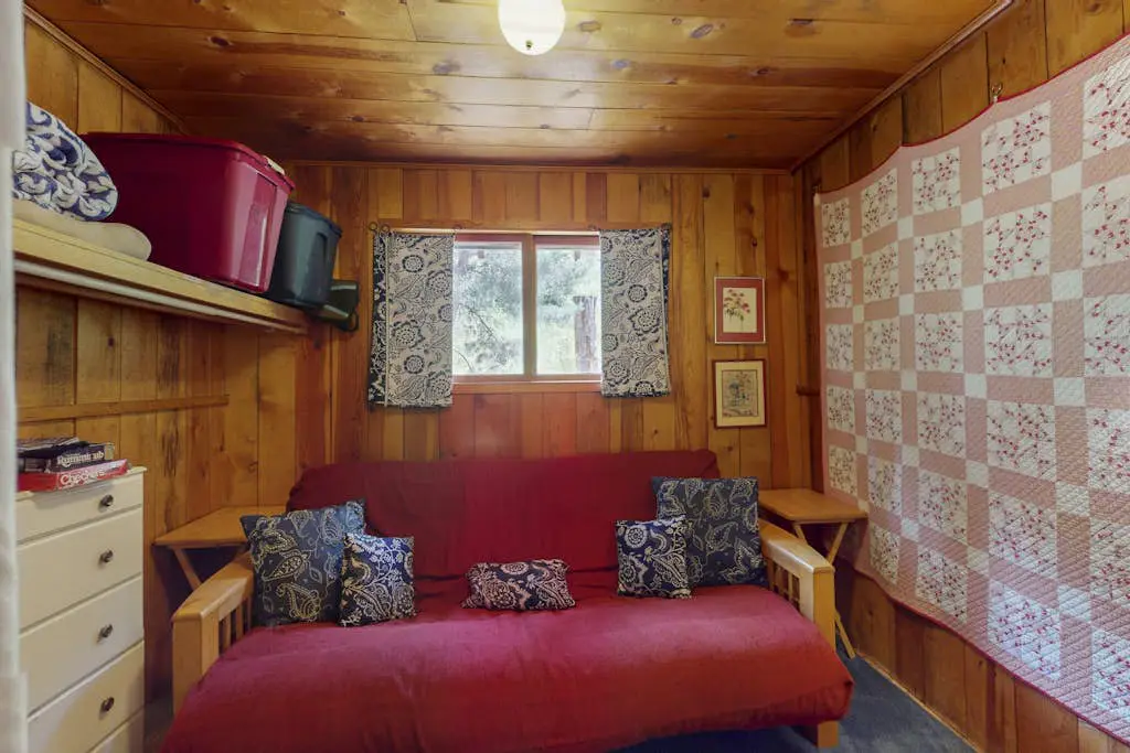 Pine Cone Cottage