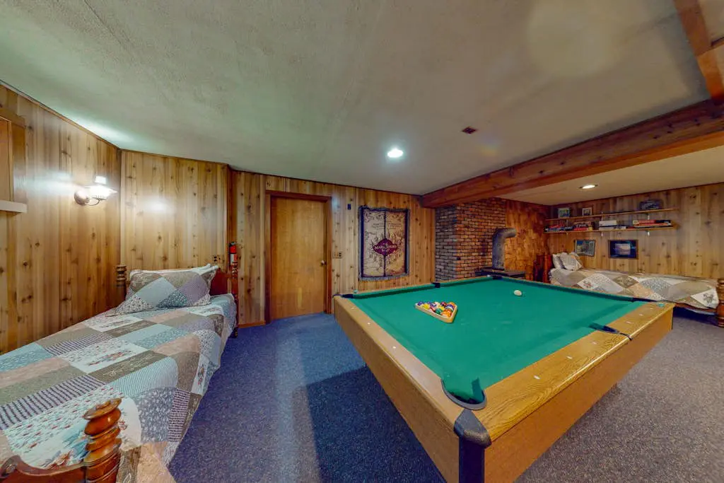 Lakefront, dog-friendly home in Joseph with amazing yard, deck