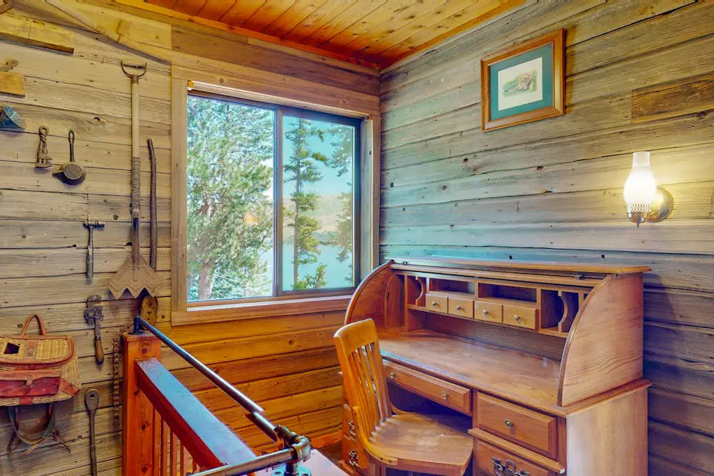 Lakefront, dog-friendly home in Joseph with amazing yard, deck