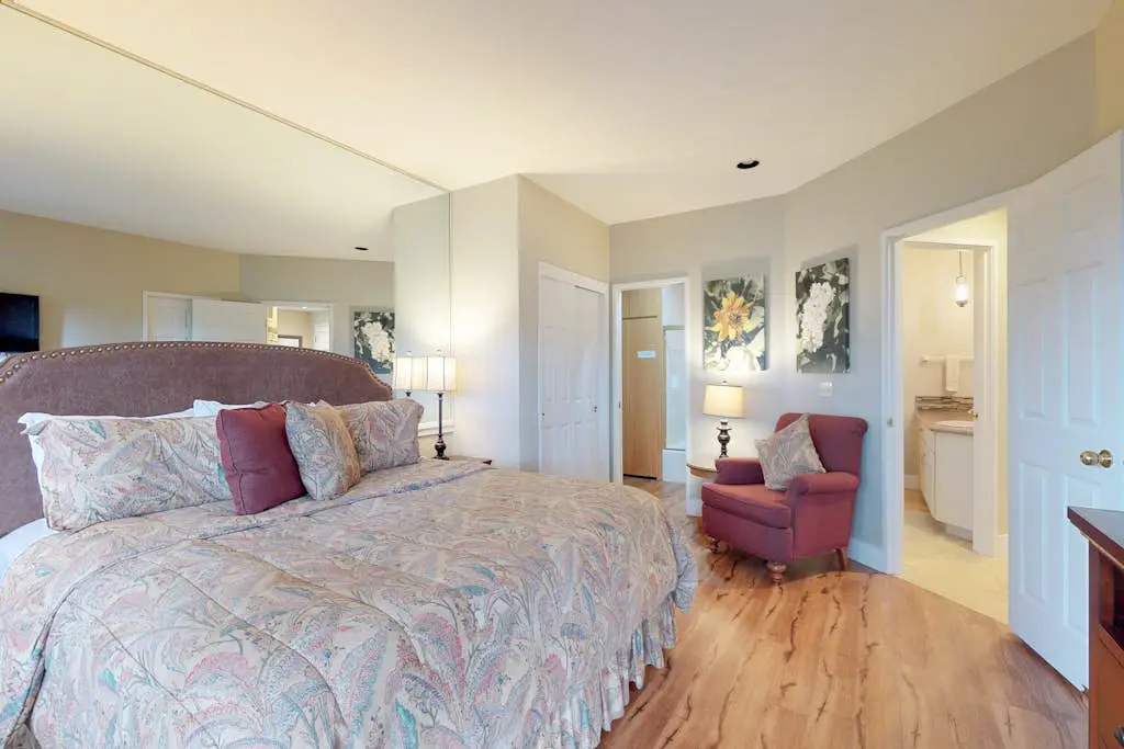 Ponderosa Views & Seclusion in Century West
