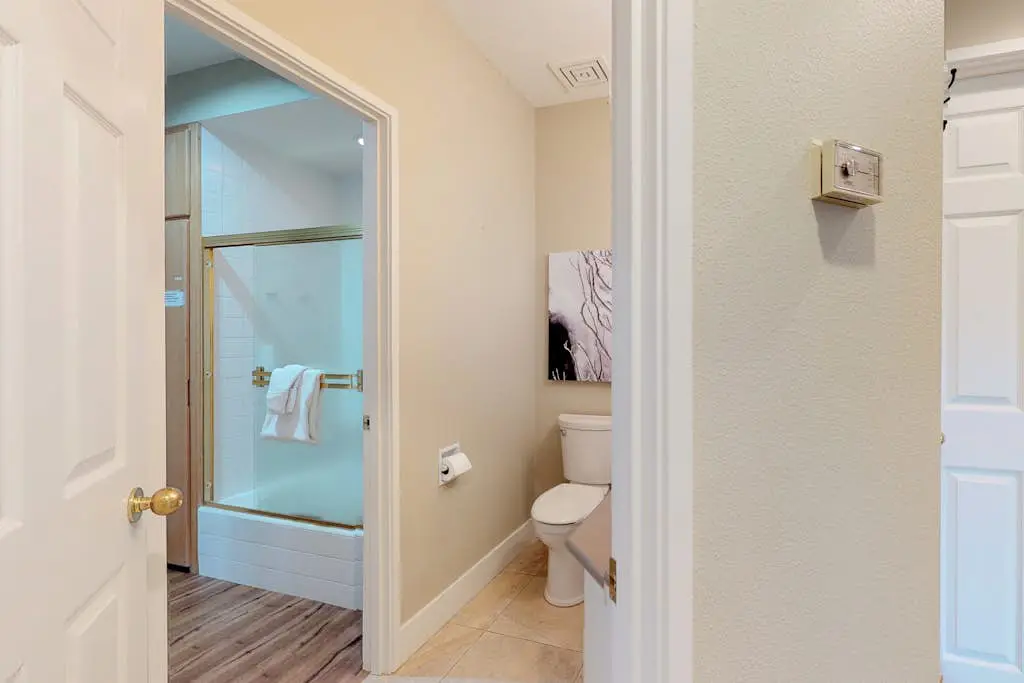 Ponderosa Views & Seclusion in Century West