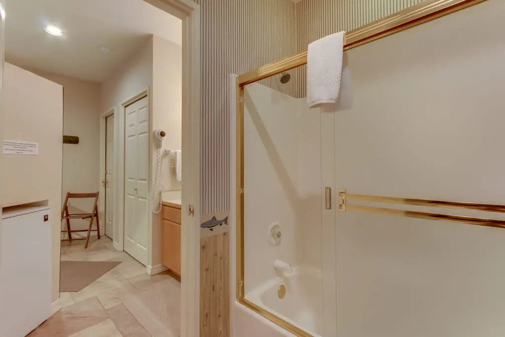 Ponderosa Views & Seclusion in Century West