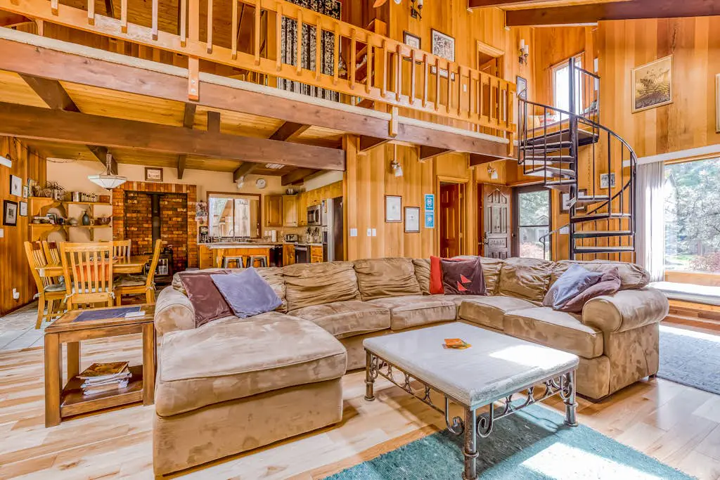 Mountain Meadow Lodge