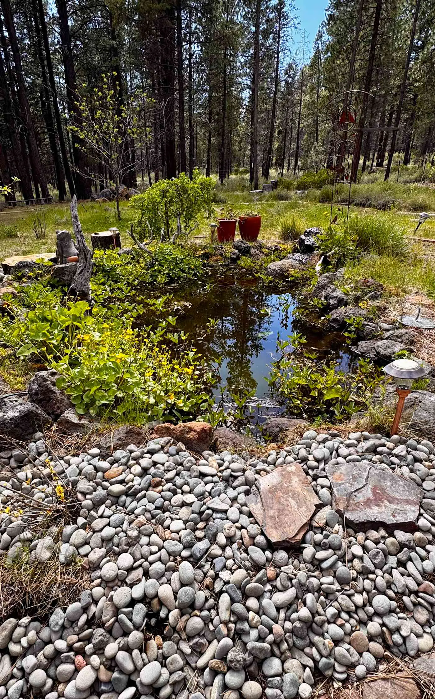 Family friendly home with hot tub, full kitchen, grill - near hiking & fishing