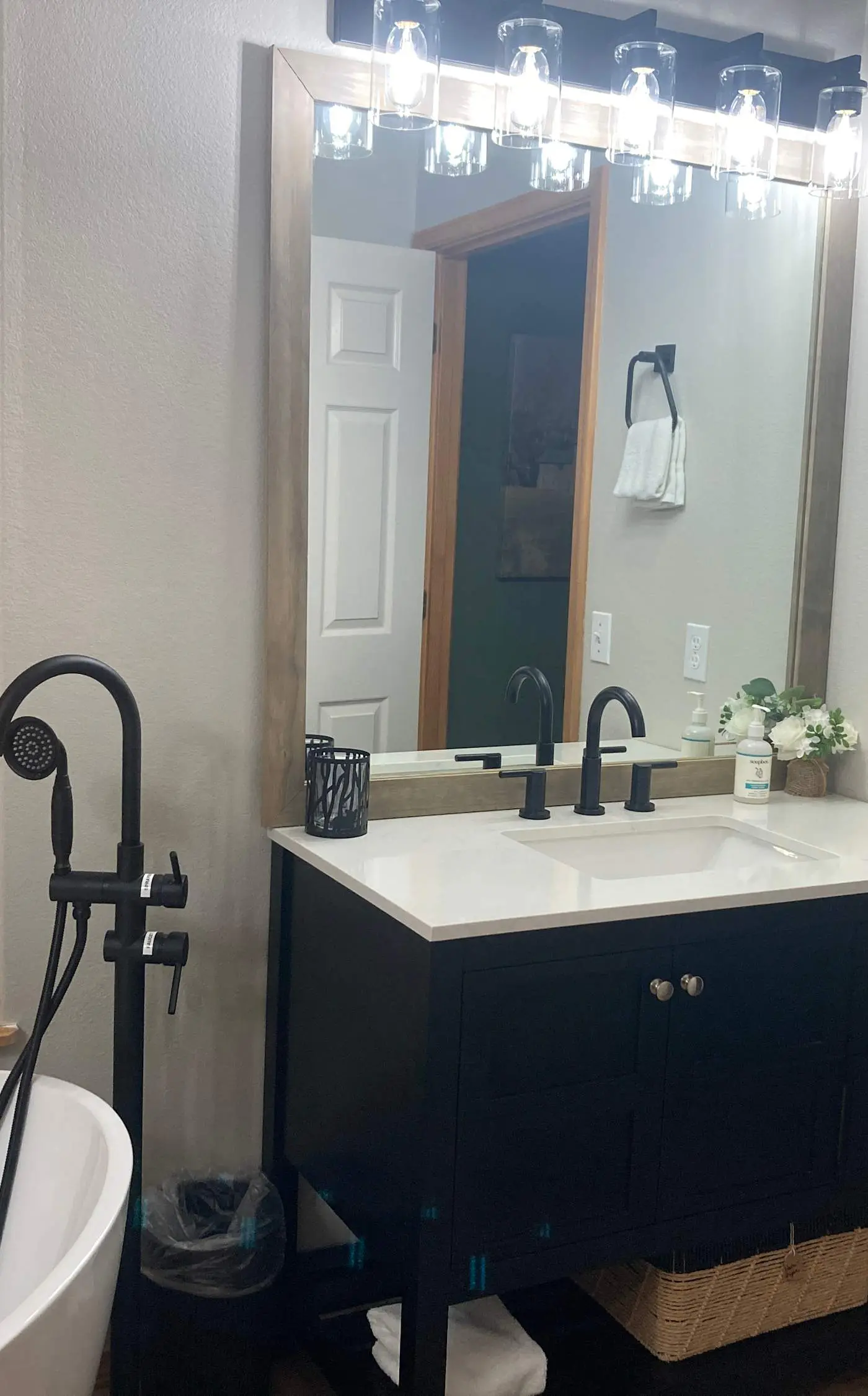 Fairway view townhome with private hot tub, grill, pool, & golf - dogs welcome