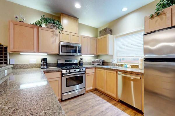 Dog-Friendly Condo with Great Kitchen, Pool & Hot Tub - Close to Skiing
