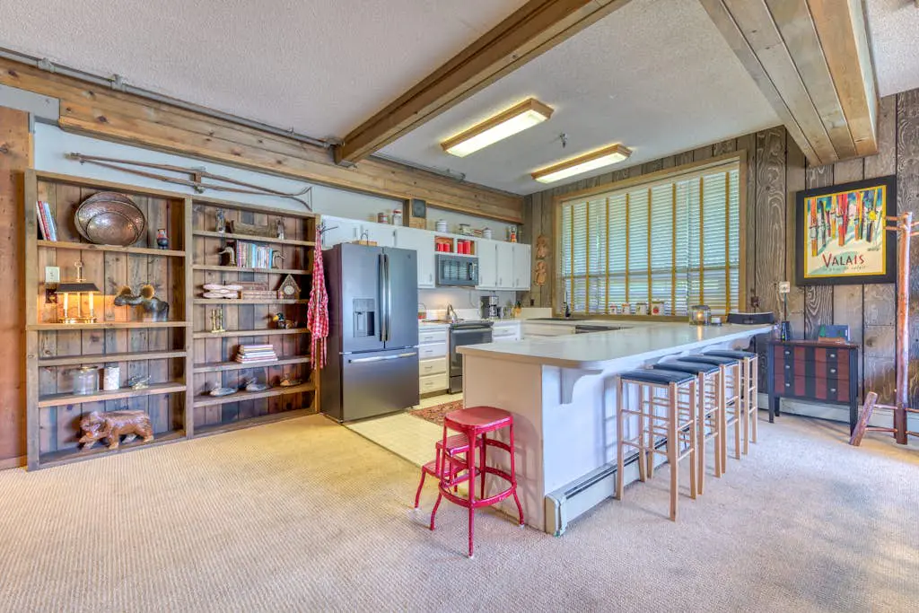 Spacious, historic lodge with game room, pool, & fireplace - close to Skibowl
