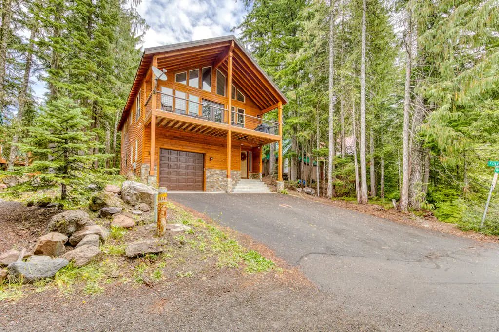 Charming home with hot tub, fireplace & W&D -  in great Government Camp location