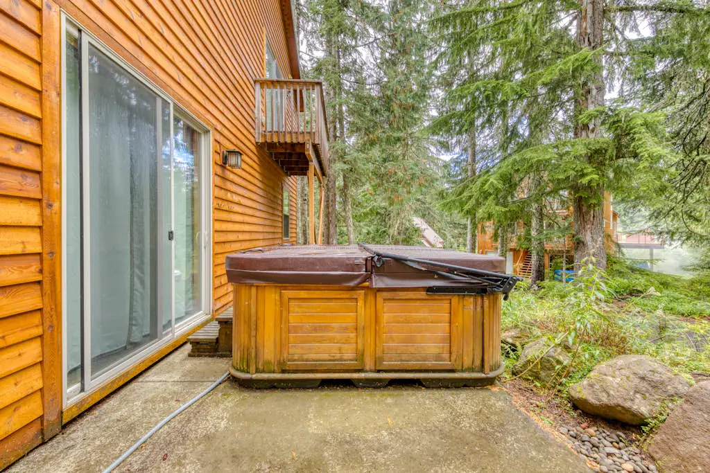 Charming home with hot tub, fireplace & W&D -  in great Government Camp location