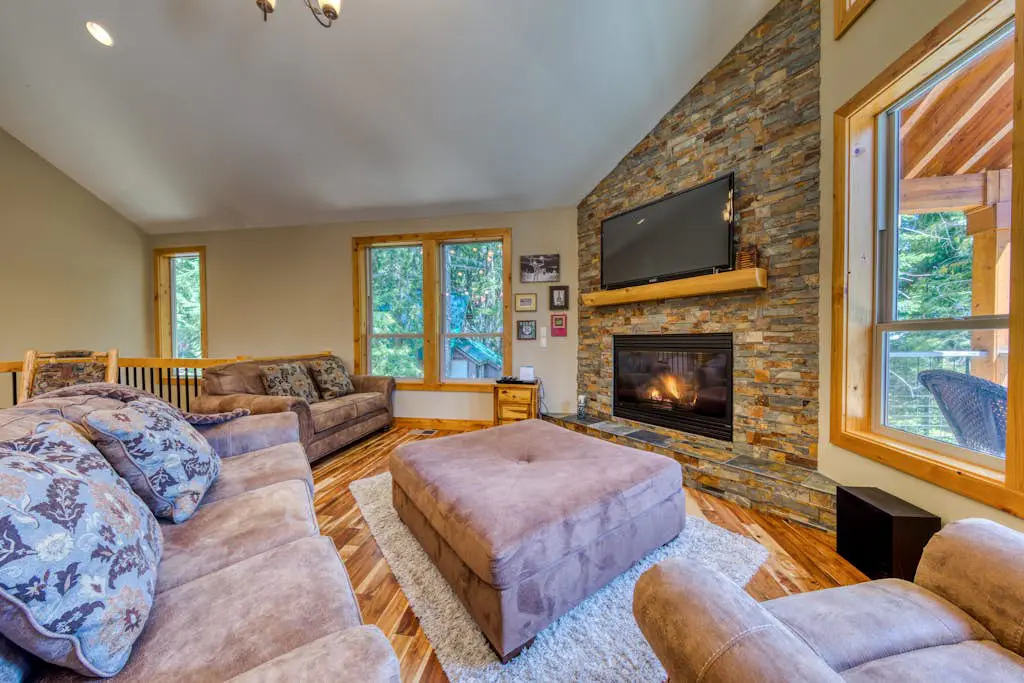 Charming home with hot tub, fireplace & W&D -  in great Government Camp location